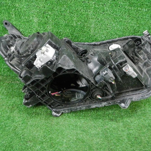 Фара левая Toyota Rav 4 CA40 (2015-2019) LED