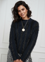 Свитер осенний теплый пушистый укороченный вязаный