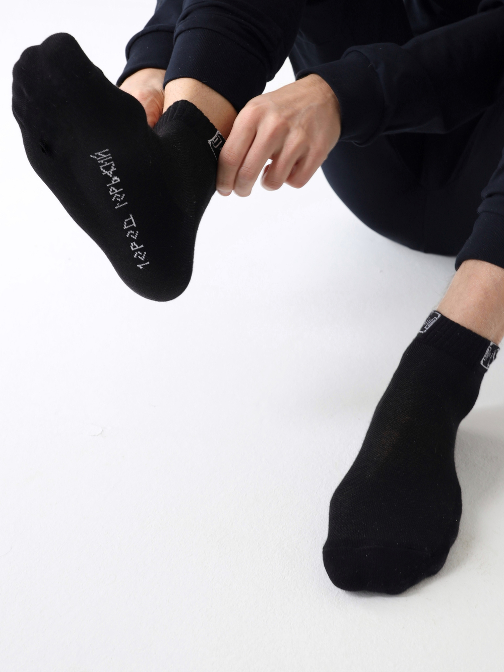 Носки черные с вышивкой Город Горький