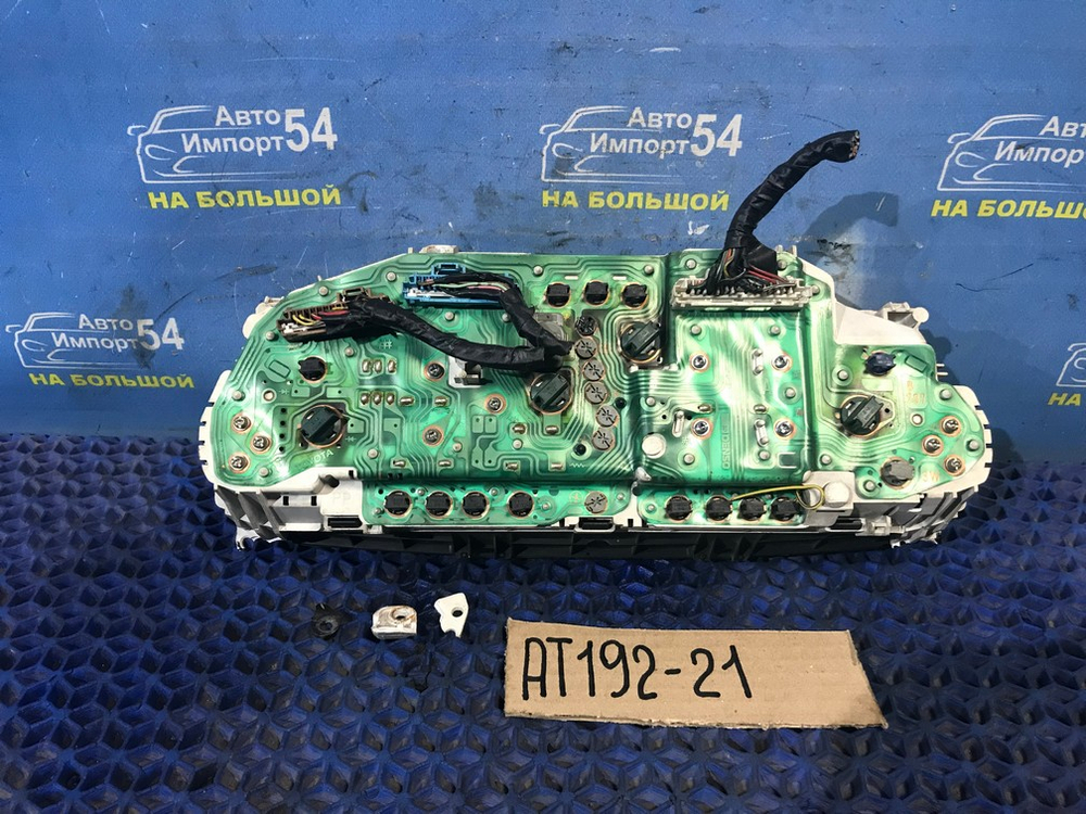 Щиток приборов TOYOTA CARINA 1994