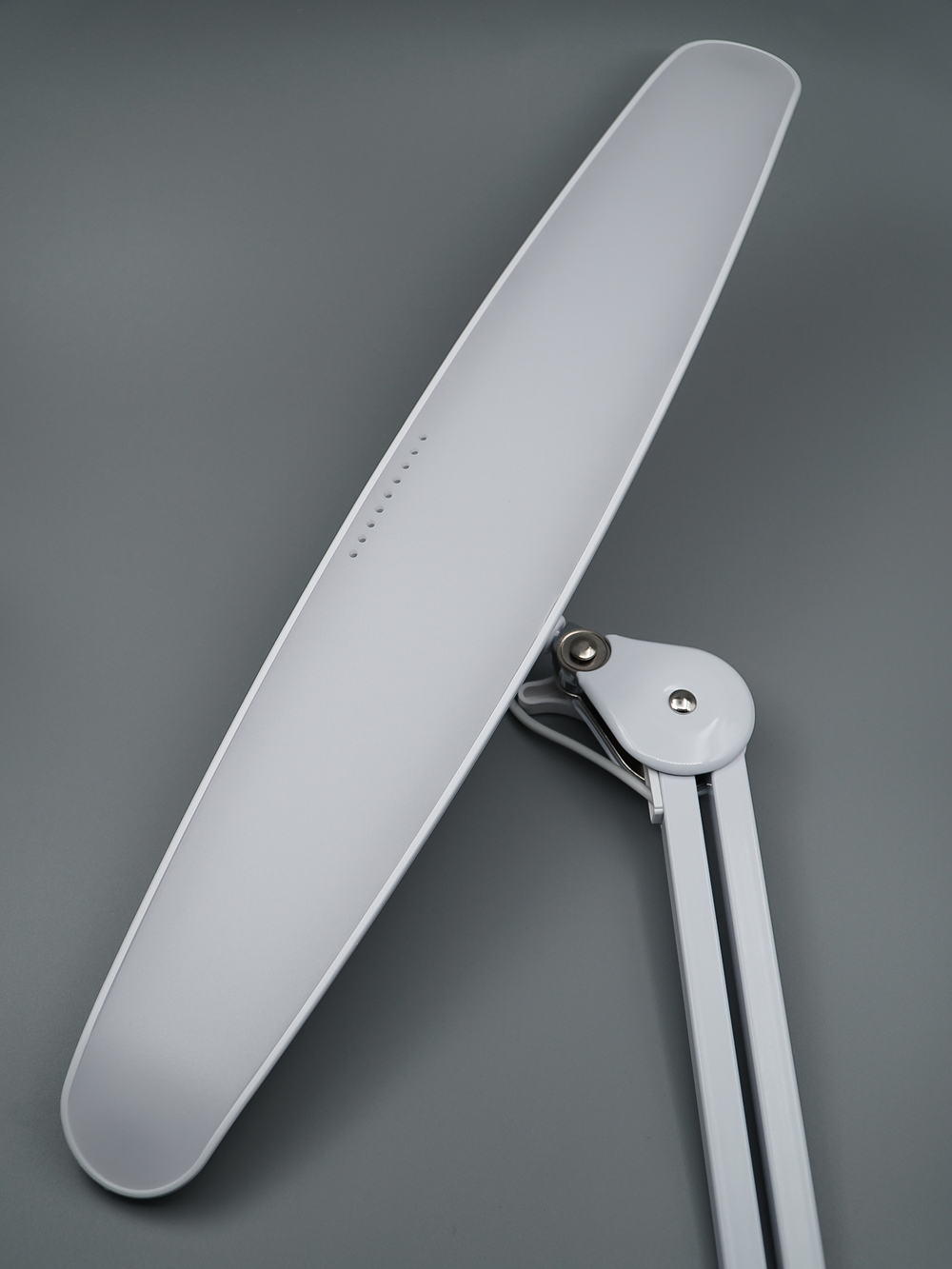 Лампа бестеневая настольная для маникюра