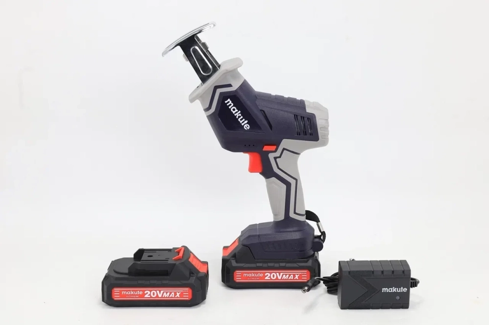 Аккумуляторная сабельная пила Makute CRS002 20V