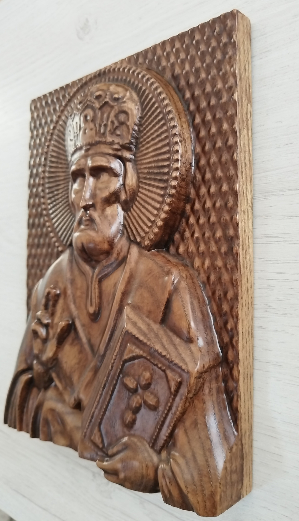 НИКОЛАЙ ЧУДОТВОРЕЦ. ИКОНА ИЗ ДЕРЕВА.