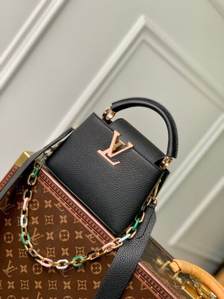 Louis Vuitton Capucines Mini