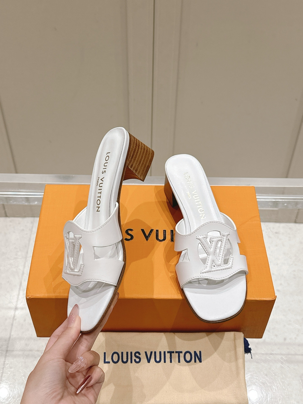 Louis Vuitton Isola Mule