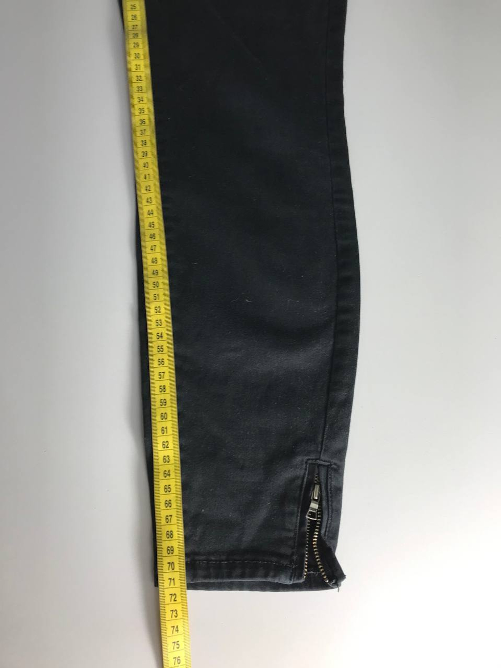 Джинсы Esprit с молниями, маркировка 36, визуально на 44 размер