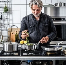 KitchenAid Кастрюля Multi-Ply 24 см 3,1 л с крышкой