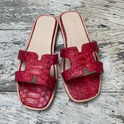 Сандалии из кожи питона SH-130