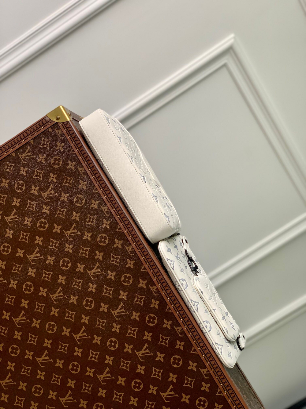 Louis Vuitton Trio Messenger