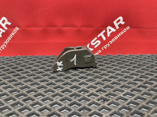 Кронштейн форсунки топливной