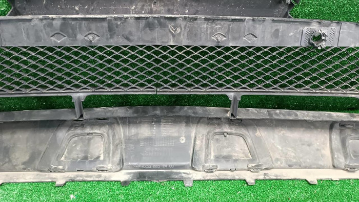 Решетка переднего бампера Mercedes GLC X253 (2015-2019) AMG