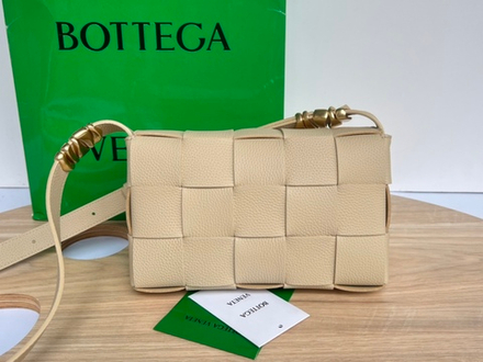 Bottega Veneta Cassette 23 cm