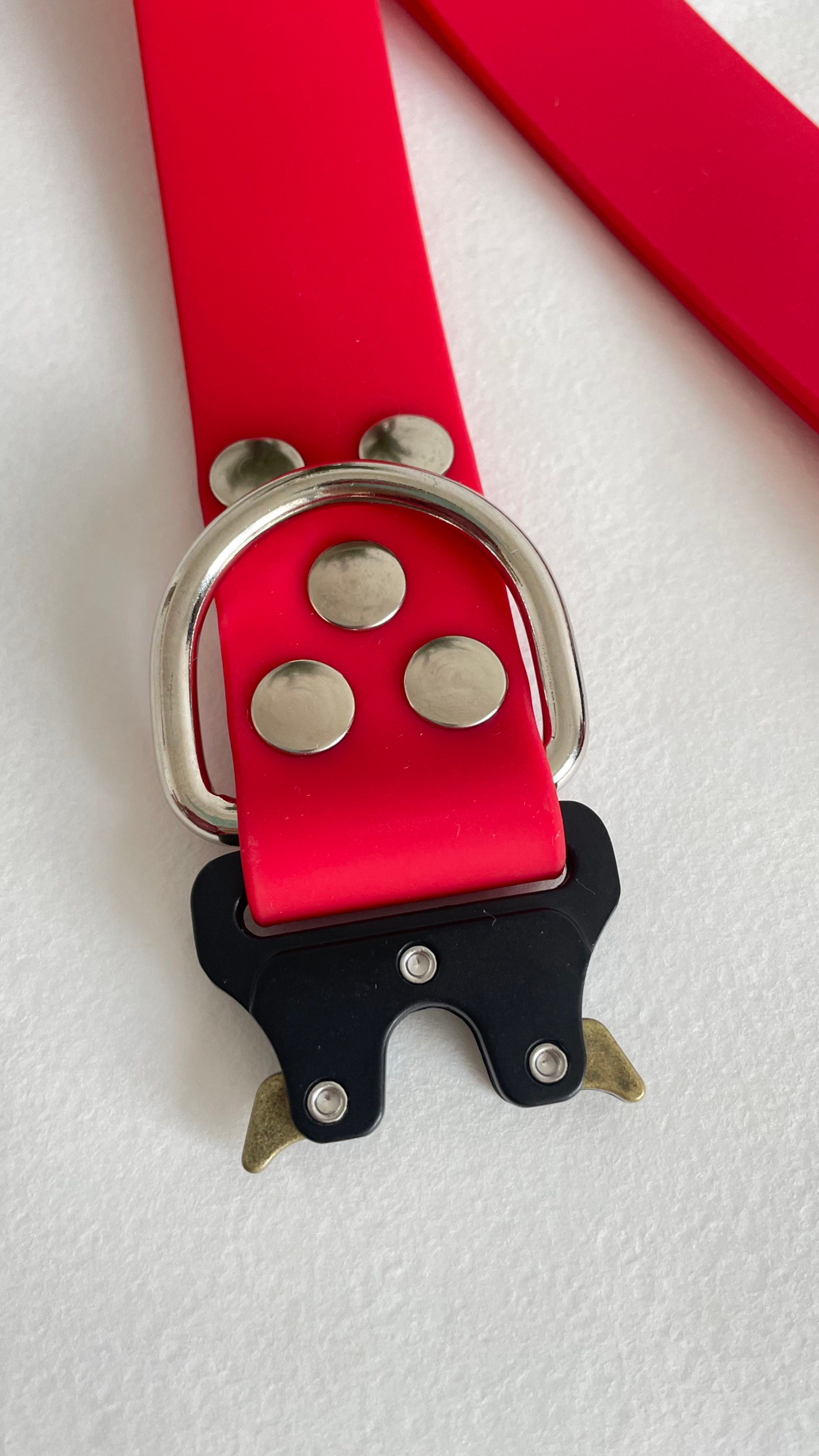 Ошеник для Алабая и крупных пород , БИОТАН , ширина 32 мм , фастекс кобра / красный 50-74