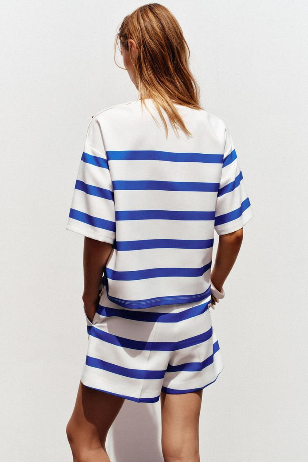 ZARA ТОП В ПОЛОСКУ С КОРОТКИМИ РУКАВАМИ, СИНИЙ/БЕЛЫЙ