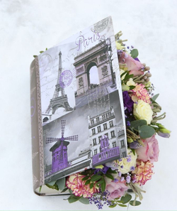 Цветы в книге Из Парижа с любовью