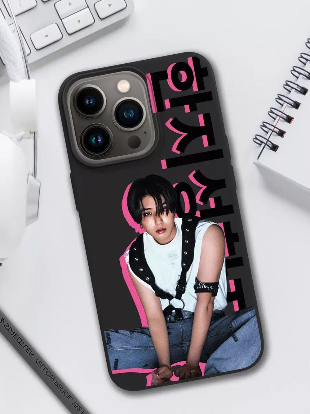 Чехол на iPhone 15 Pro с принтом