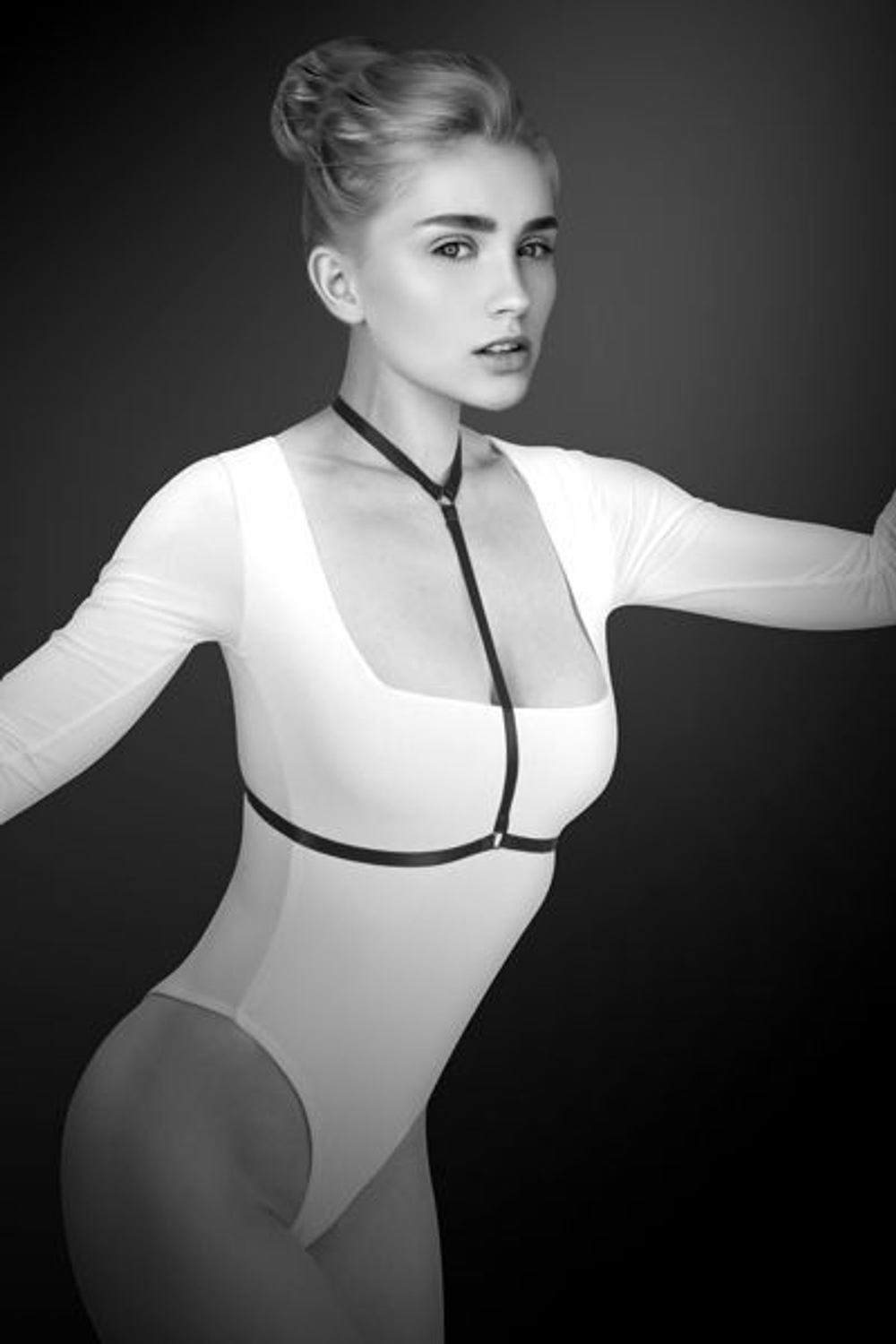 Упряжь на грудь Pamela (Размер: S-M-L) (Цвет: черный)