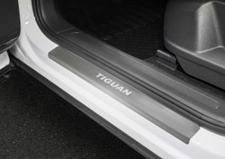 Накладки на пороги Rival для Volkswagen Tiguan II 2016-2020 2020-н.в., нерж. сталь, с надписью, 4 шт., NP.5807.3