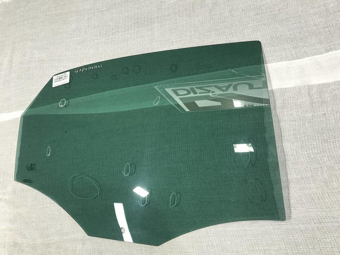 Cтекло двери заднее правое VW Polo Sedan (2010-2020)