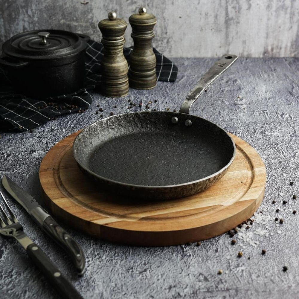 Сковорода для подачи 20 см h2,6 см круглая " " углерод. сталь ИНДУКЦИЯ P.L.