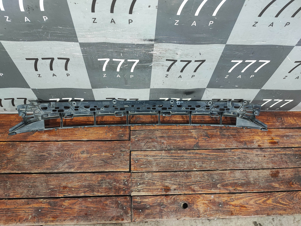 Решетка переднего бампера Audi Q8 (4MN) 18-нв Б/У Оригинал 4M8807647D9B9