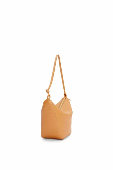 Сумка Loewe Hammock Hobo коричневый