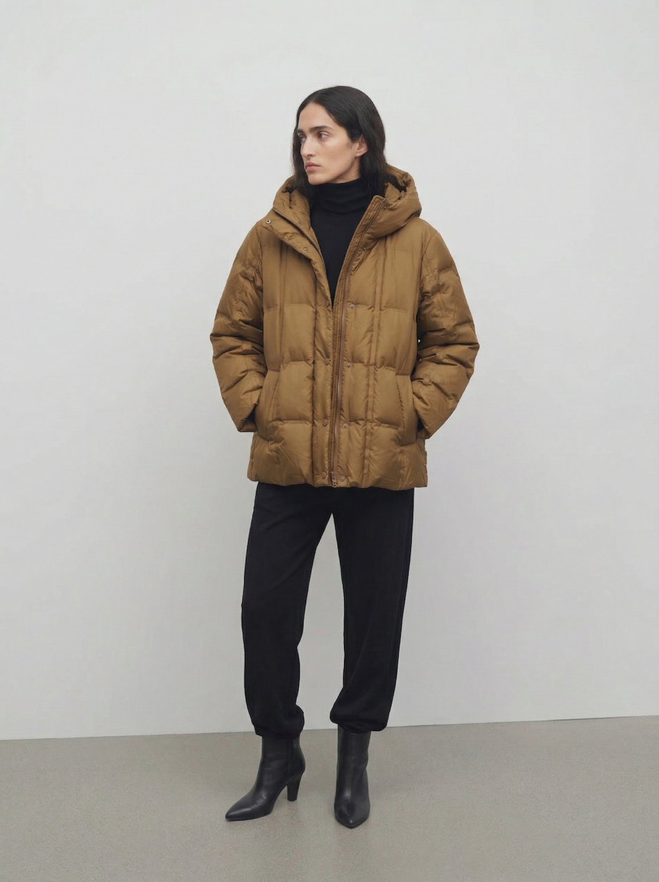 Легкая пуховая куртка