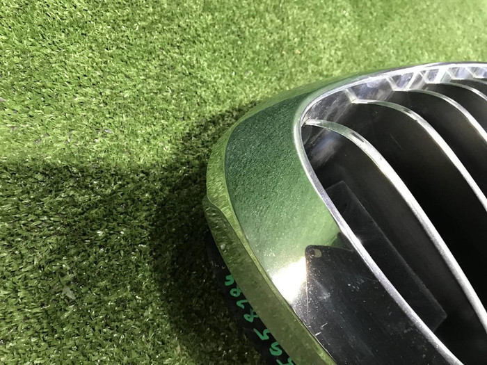 Решетка радиатора правая BMW X5 F15 X6 F16 (2013-2018)