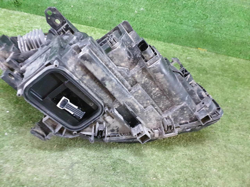 Битая Фара левая Mercedes B w246 (2014-2018) LED