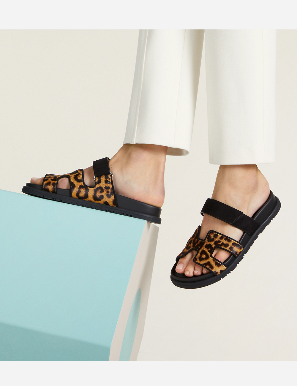 Hermes Chypre Sandal "Gold / Noir"