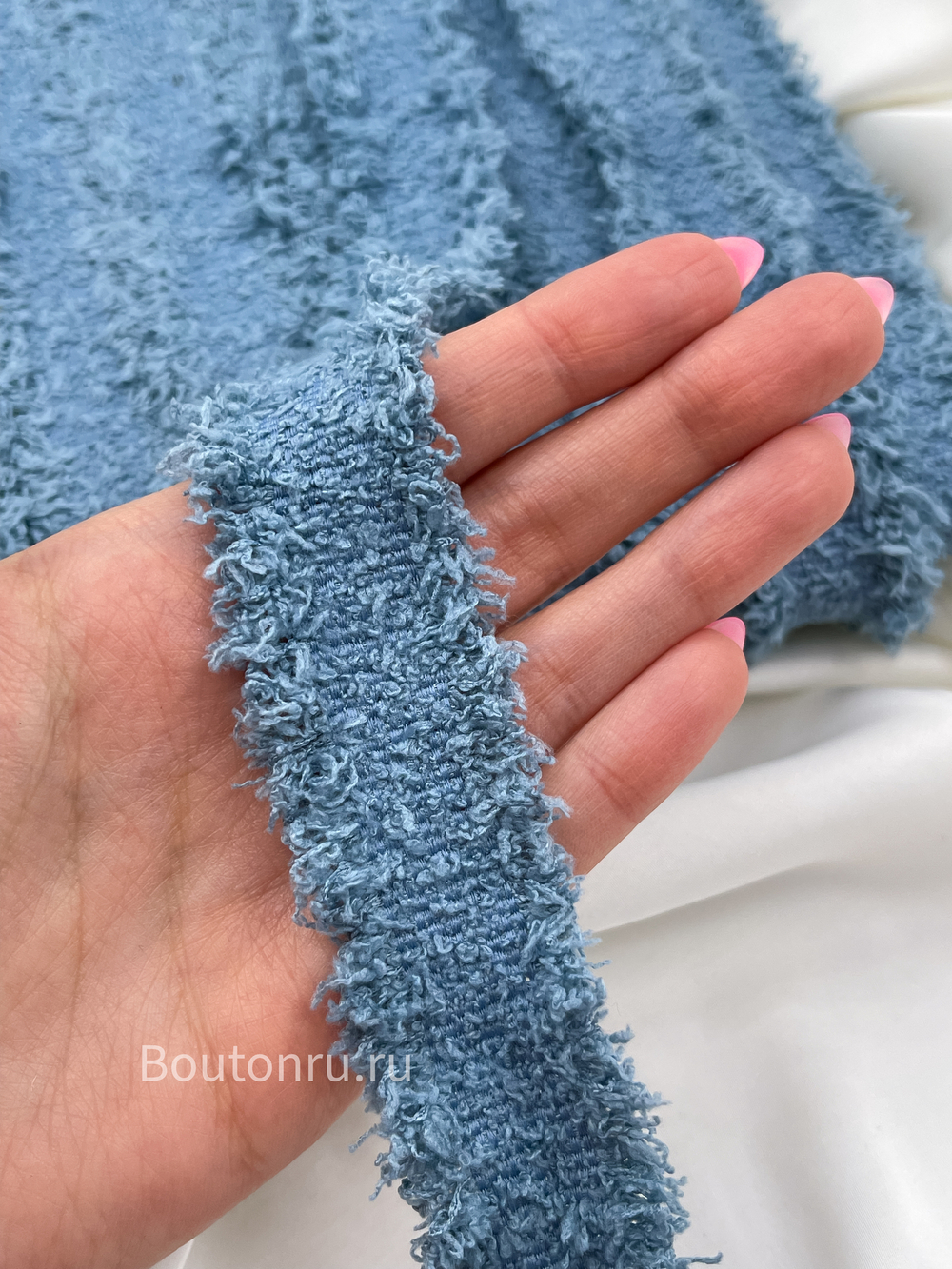 Тесьма синяя мягкая