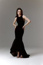 Платье макси из бархата с воланом