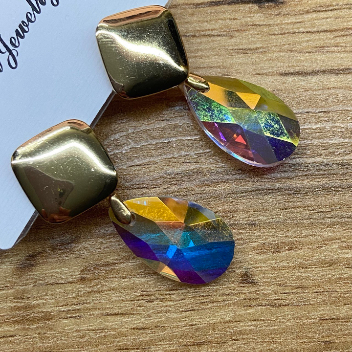 Серьги-гвоздики Сhameleon пластина квадрат подвеска капля граненая металл золотистый