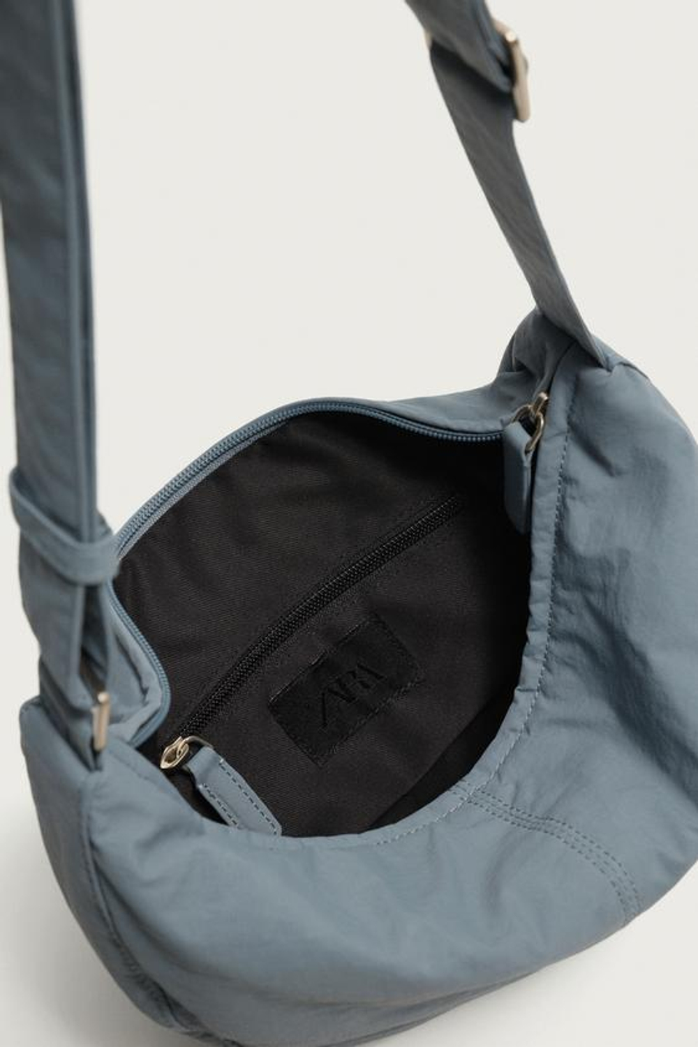 ZARA НЕЙЛОНОВАЯ СУМКА S, СИНИЙ