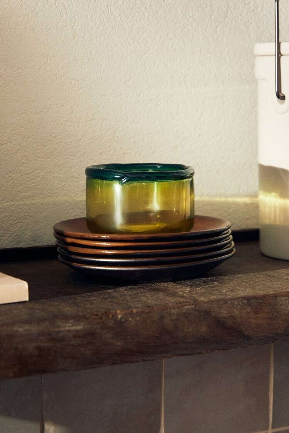 ZARA HOME СТЕКЛЯННАЯ ПИАЛА С КОНТРАСТНЫМИ ДЕТАЛЯМИ ПО КРАЯМ, ЗЕЛЕНЫЙ