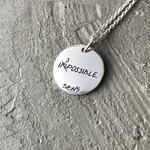 подвеска с надписью (на английском языке)