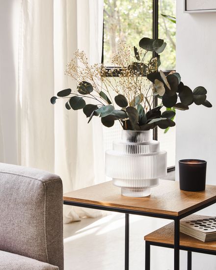 Yoana Набор из 2 приставных столиков из дубового шпона и черного металла