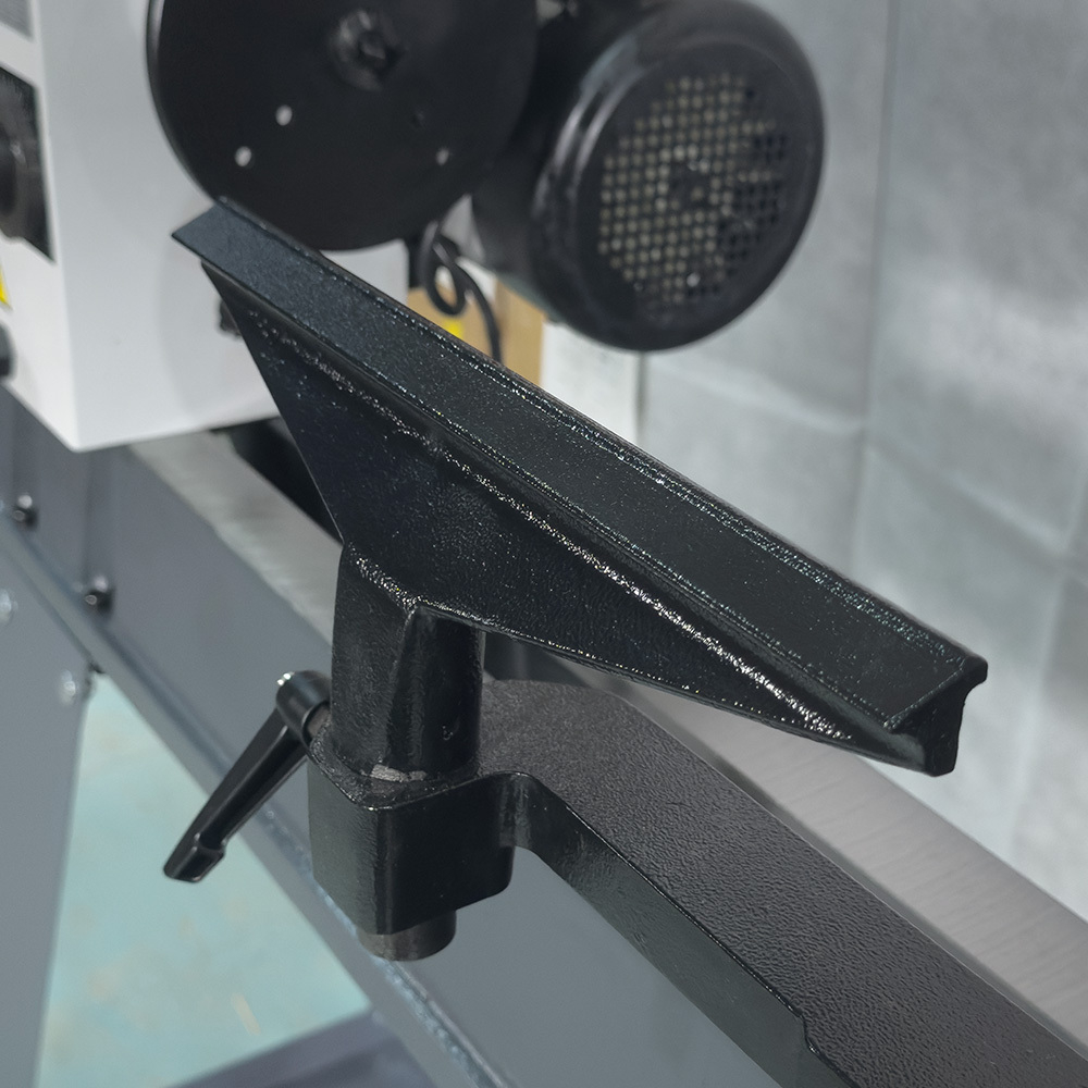 DSL-1100V  деревообрабатывающий токарный  станок