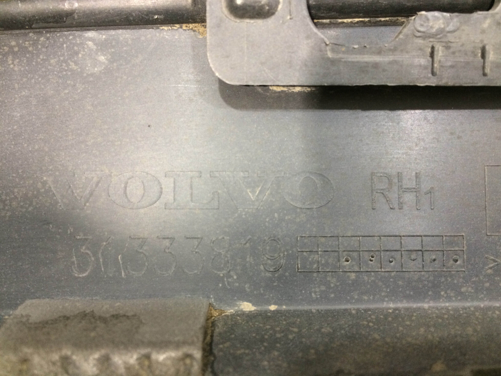 Накладка двери задней правой Volvo XC60 1 13-17 Б/У Оригинал 31333819