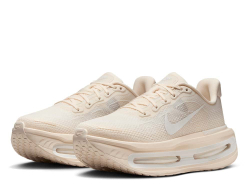 Кроссовки для бега женские Nike Vomero Premium W Бежево-Кремовые