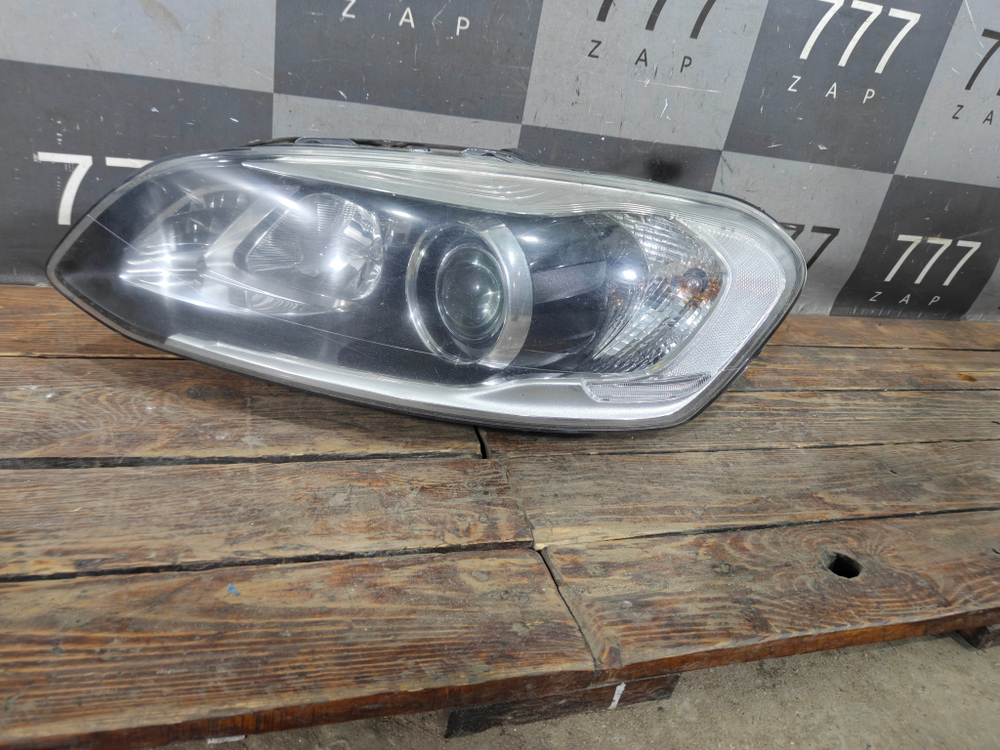 Фара левая ксенон Volvo XC60 1 13-17 Б/У Оригинал 31420257