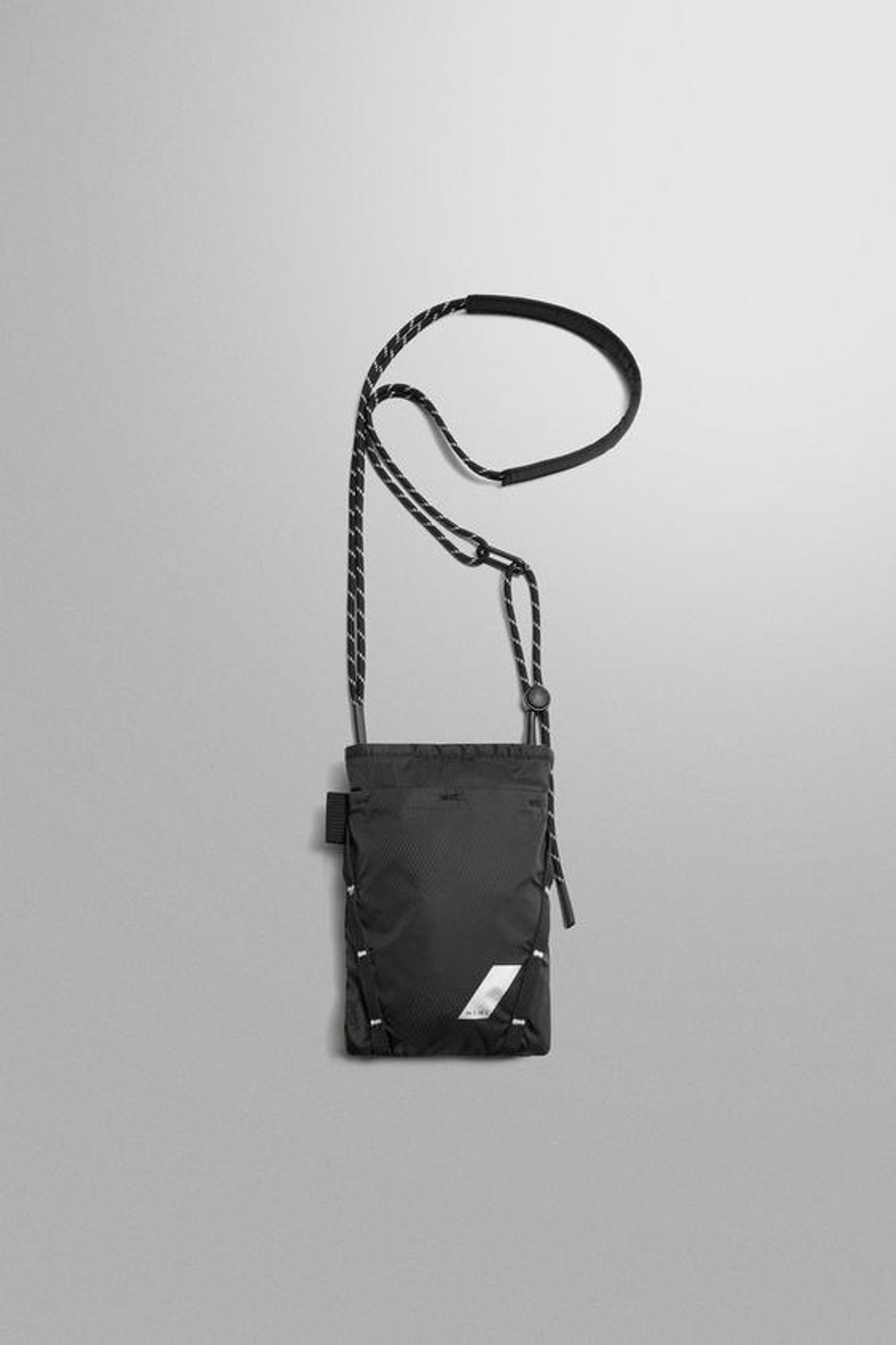 ZARA СПОРТИВНАЯ СУМКА ЧЕРЕЗ ПЛЕЧО, ЧЕРНЫЙ