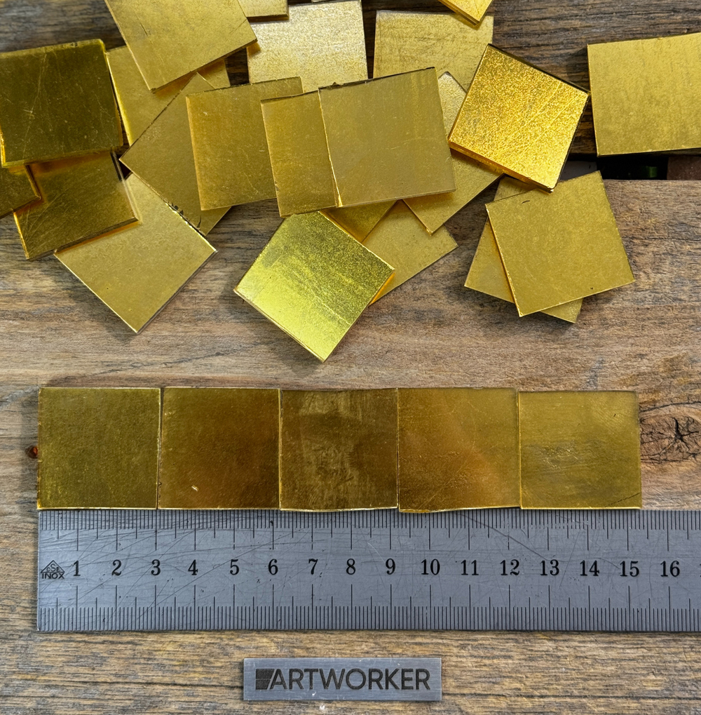 Золотая смальта 30х30 мм (2.5 гр) - 4 мм