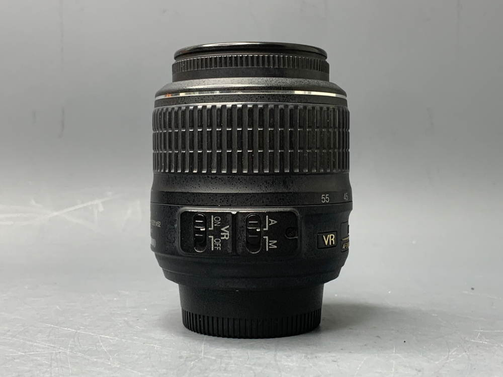Nikon D3000 Kit 18-55mm