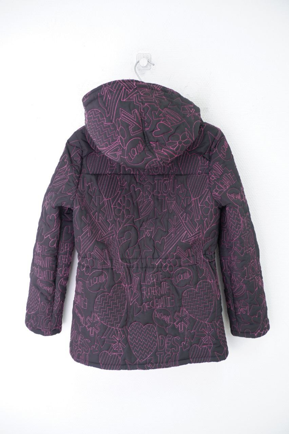Куртка Desigual темная с розовым принтом на 13-14 лет