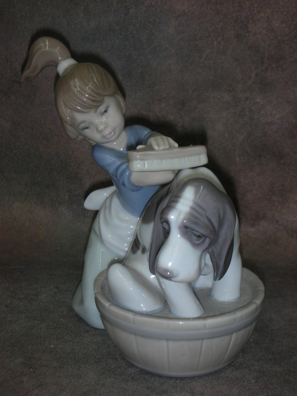 Статуэтка. Фарфор. Купание щенка. Lladro. Испания