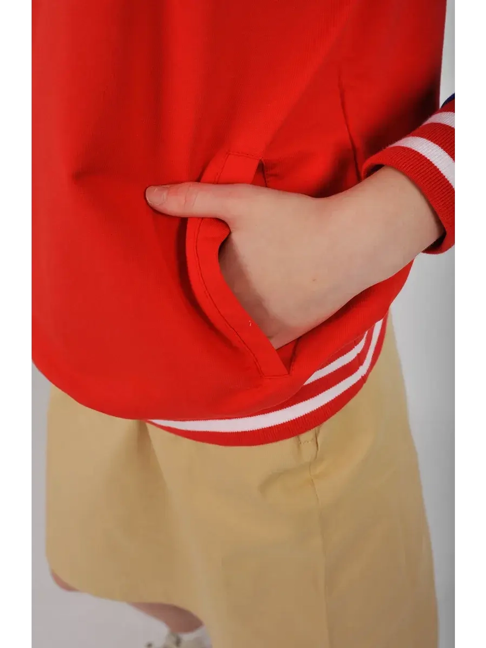 Толстовка с капюшоном