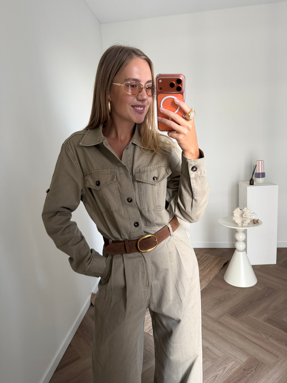 Комбинезон бежевый