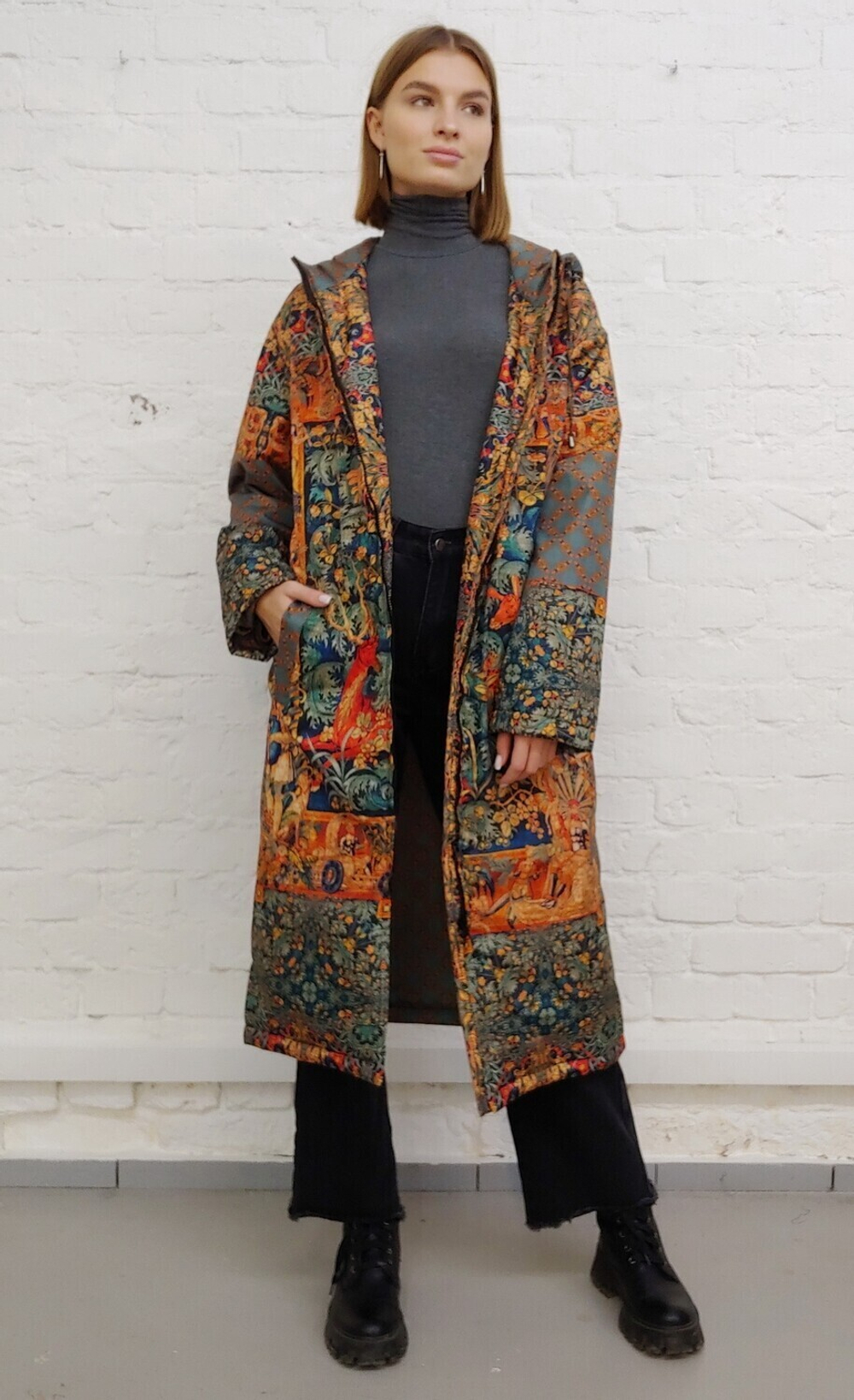 Пальто "Сказочный лес", по мотивам фламандского гобелена 16 века, выполненного в технике мильфлёр