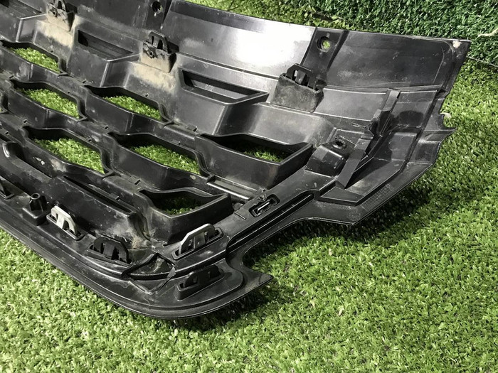 Решетка радиатора Range Rover Evoque 2 (2018-2024)